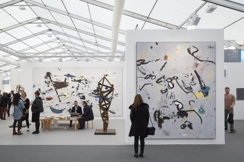 Immerse Yourself in the Art World: Frieze London 2023 Unveiled!
