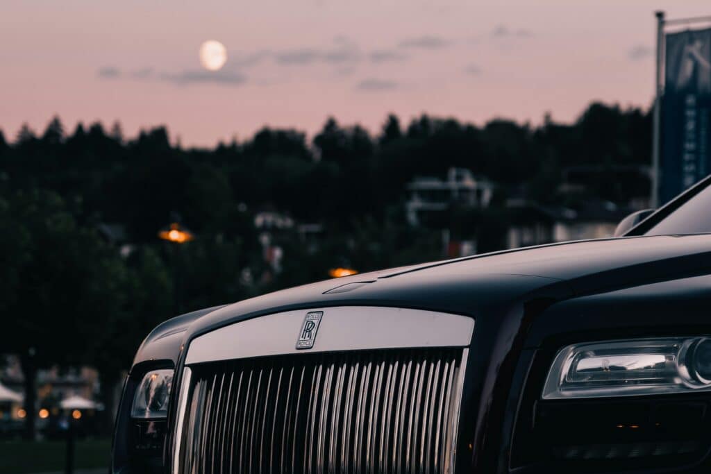 What is a Luxury Concierge Service, and Why Should You Use One? - Insignia